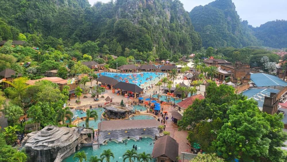 Hotspring 2 Room 1512 Suite Sunway Onsen With Theme Park View 4 Pax Тамбун Екстериор снимка